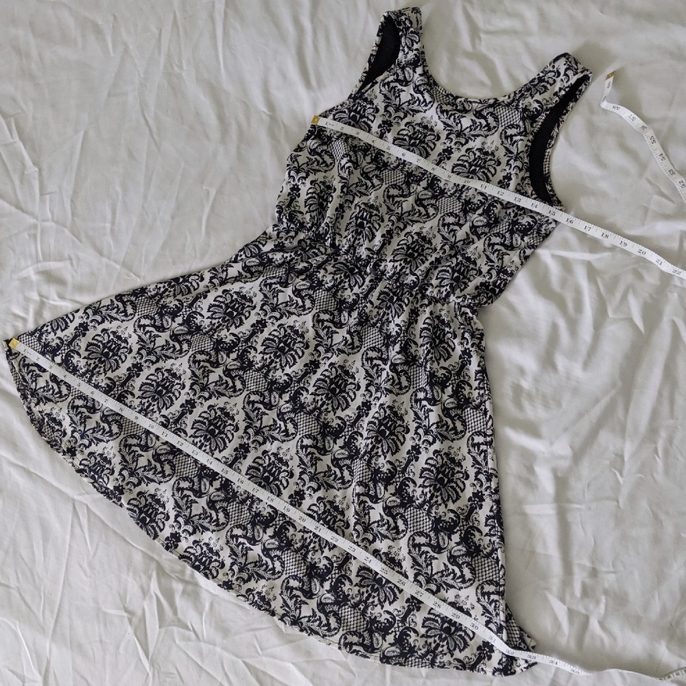 Whisper Black and White Dress - Picture 4 of 6